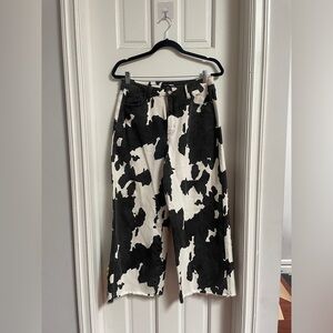 Fashion Nova wide leg cow-print jeans | size 11